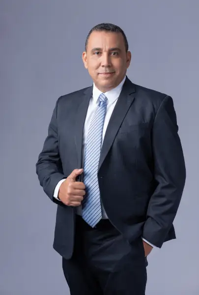 Socio Director de Olivo Jimenez & Asociados